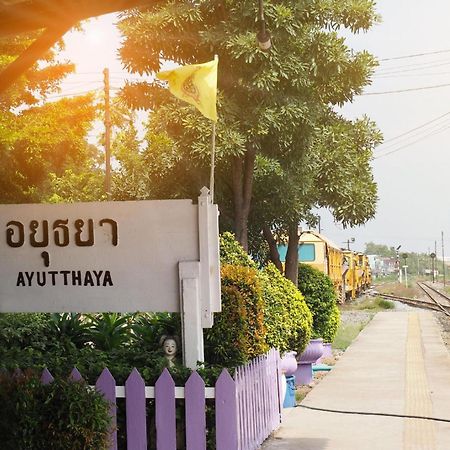 Oyo 465 Krung Kao Traveller Lodge Аюттхая Екстер'єр фото