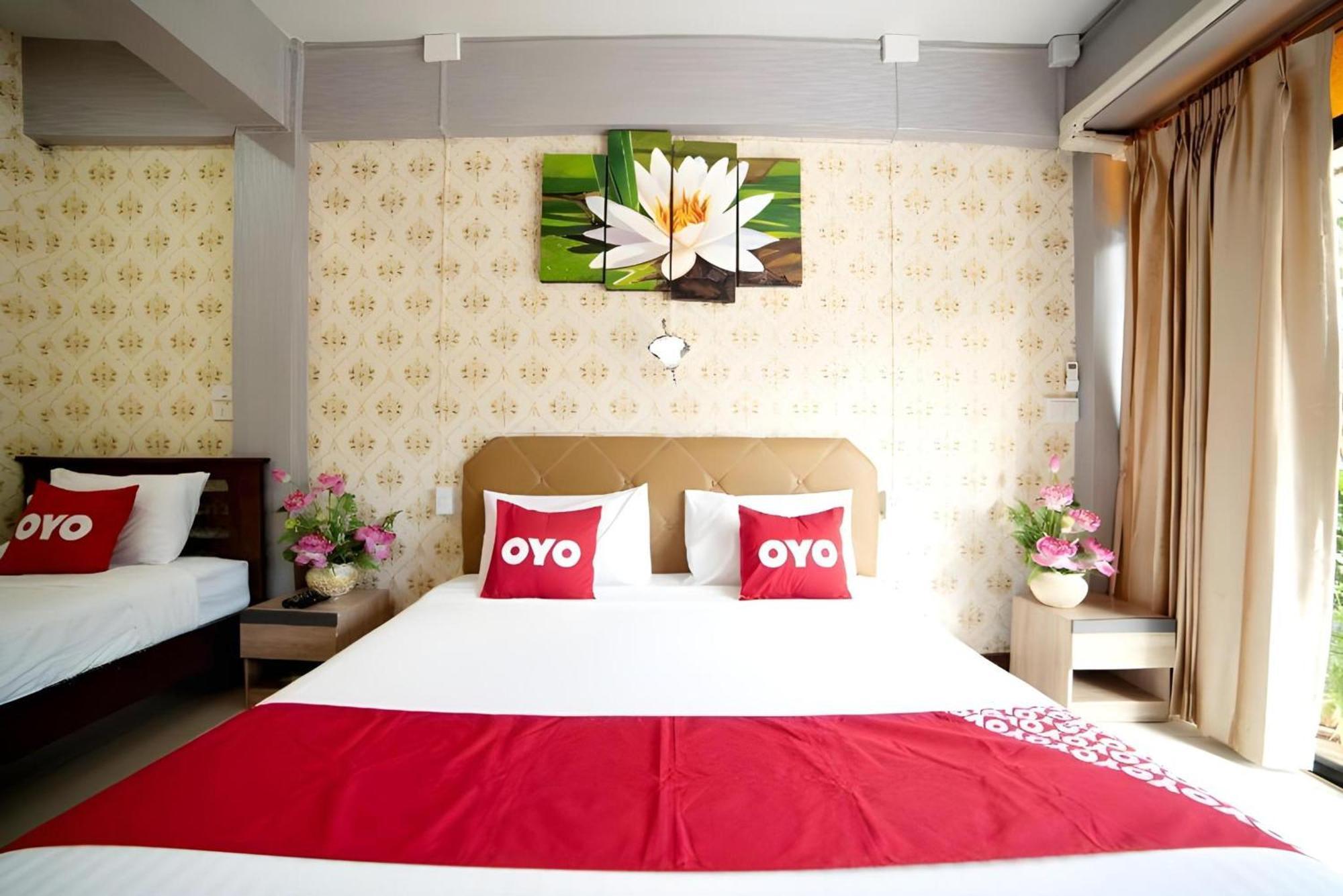 Oyo 465 Krung Kao Traveller Lodge Аюттхая Екстер'єр фото