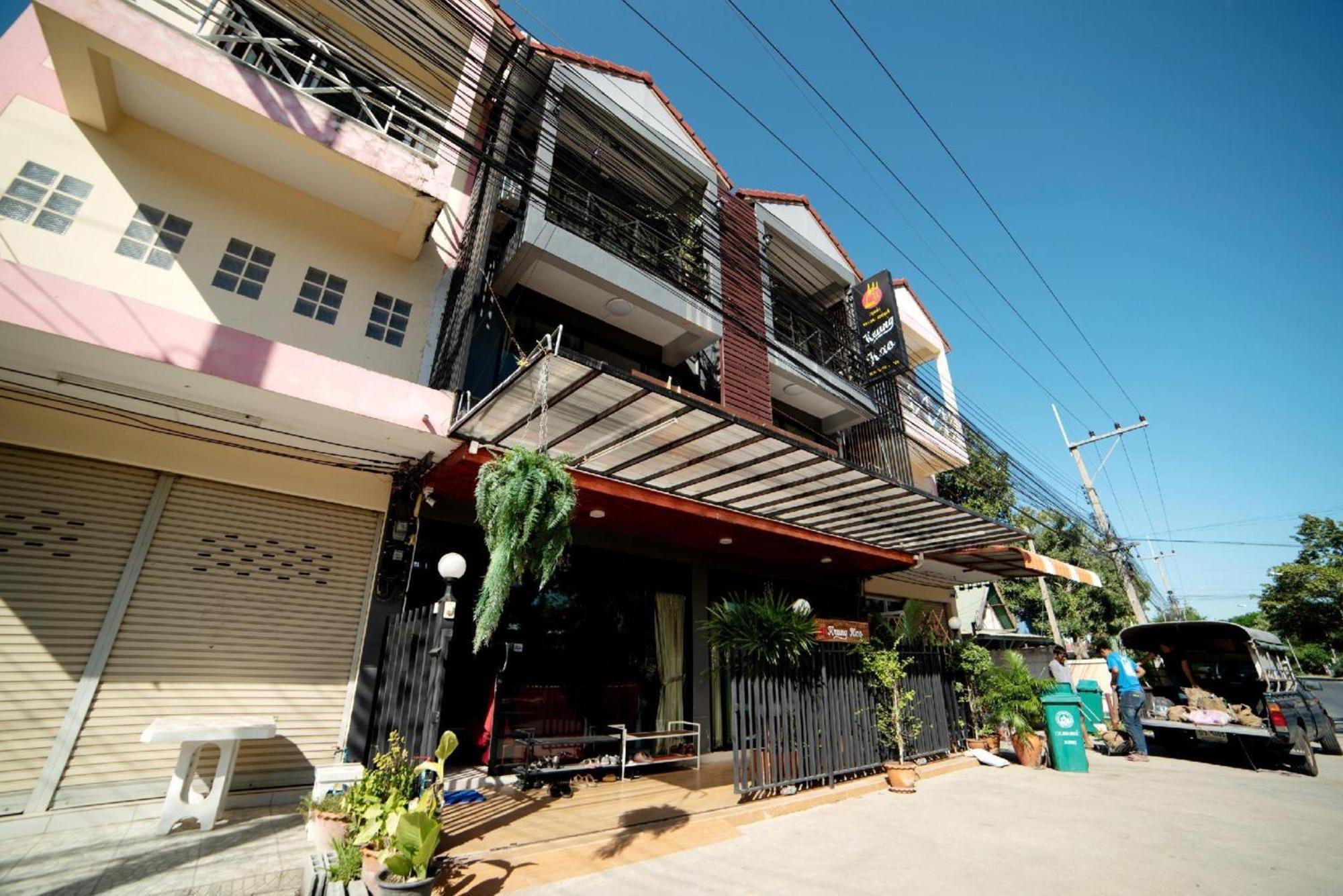 Oyo 465 Krung Kao Traveller Lodge Аюттхая Екстер'єр фото
