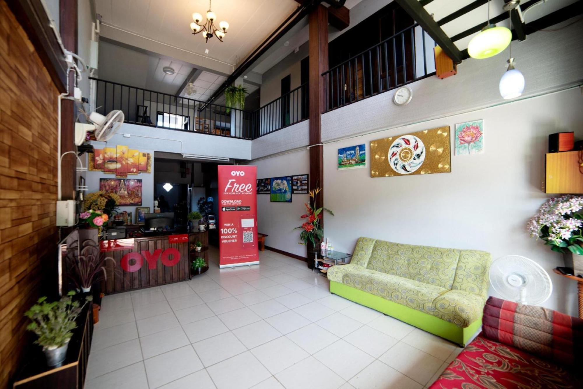 Oyo 465 Krung Kao Traveller Lodge Аюттхая Екстер'єр фото